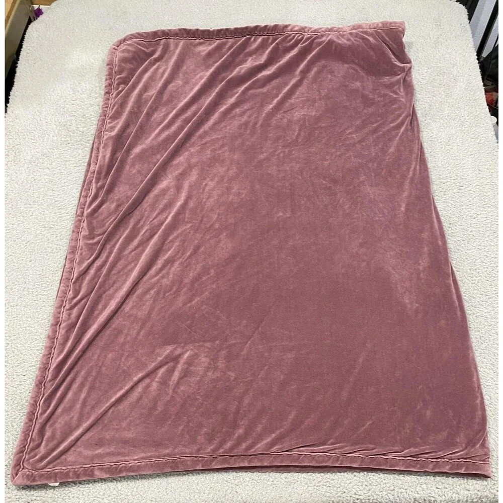 UGG Throw Blanket 50x70 Non-Standard Pink Reversible Sherpa Plush Polyester Cozy